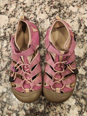 Purple Keen Newport H2 Waterproof Sandals Women's Size 5 Great Condition